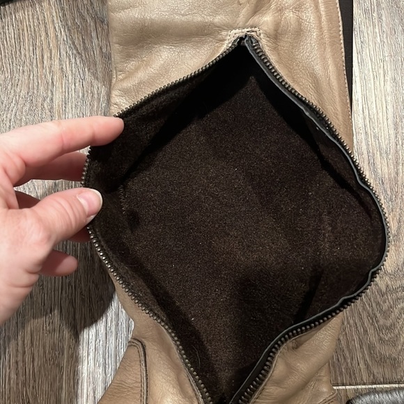 Browns made in Italy size 7 1/2 tan leather boots, calf extenders, small heel - Picture 8 of 9